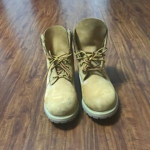 Timberland 6” Boots. Great condition! Mens size 7